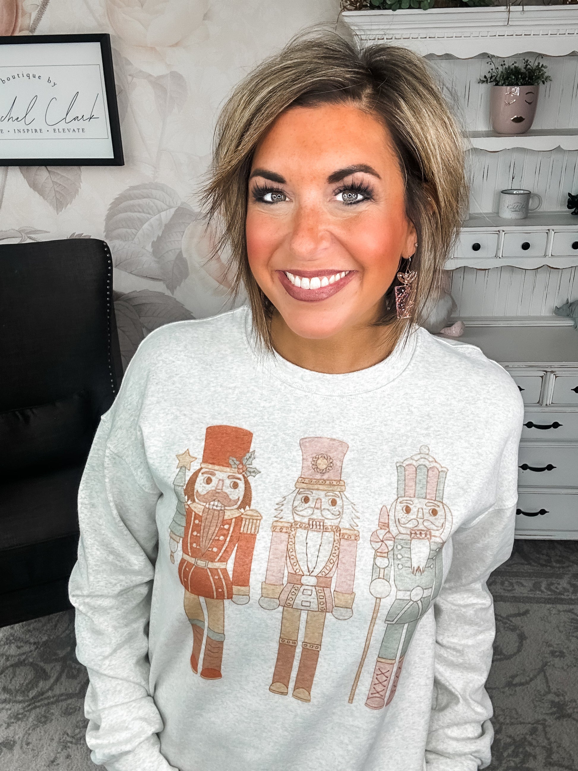 Ampersand Avenue University Pullover - Holly Jolly